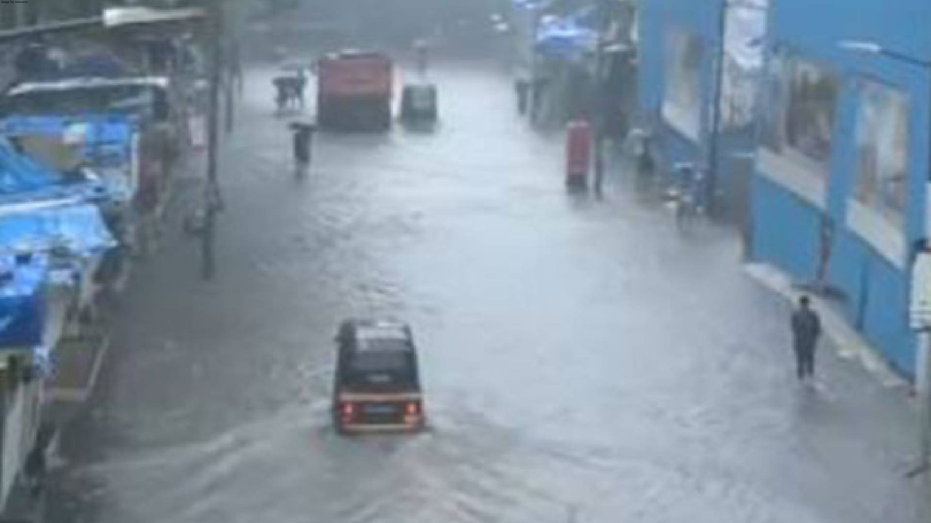 Maharashtra: IMD issues alert for heavy rainfall till tomorrow ; schools and colleges declared holiday